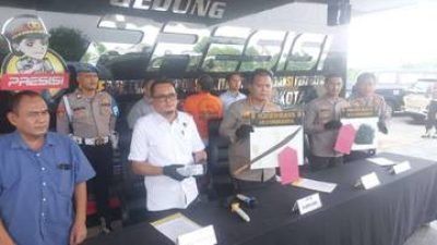 Suami Emosi, Habisi Istri di Sei Lekop